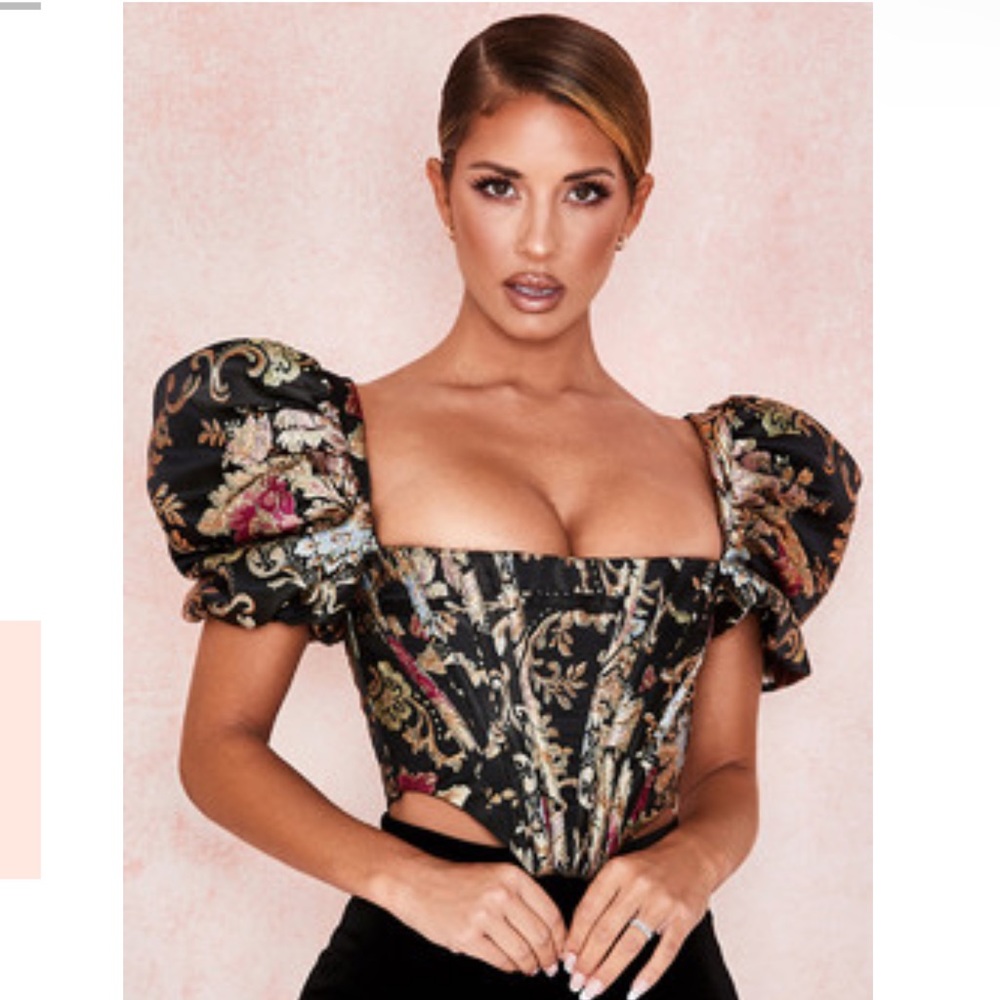 House of CB top size small.